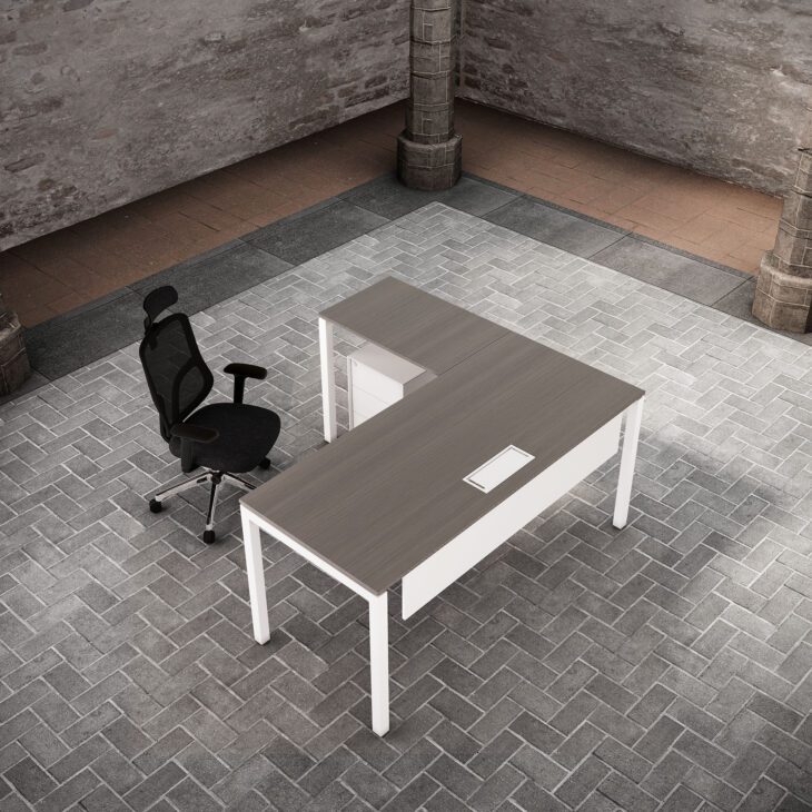 Modern Office Workstations and Desks in Dubai for efficient workspace solutions
